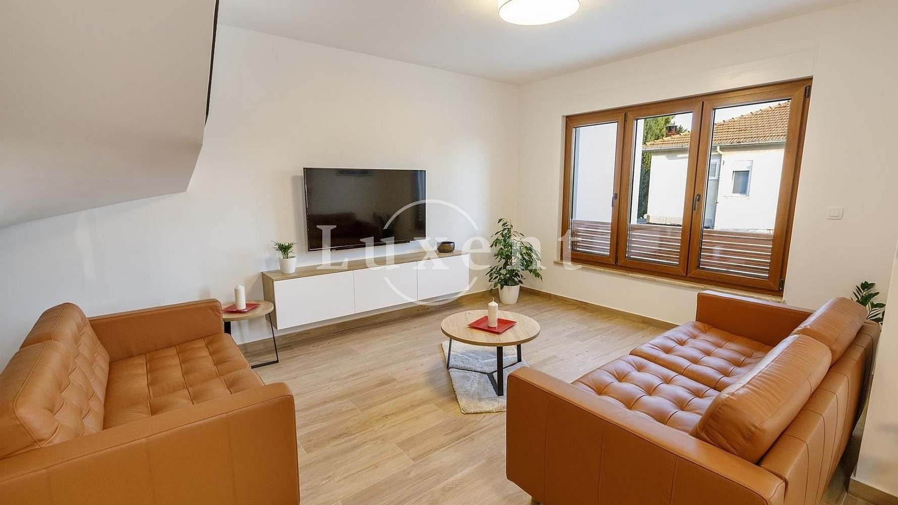 Prodej domu 450 m² s pozemkem 712 m² – pohled 6