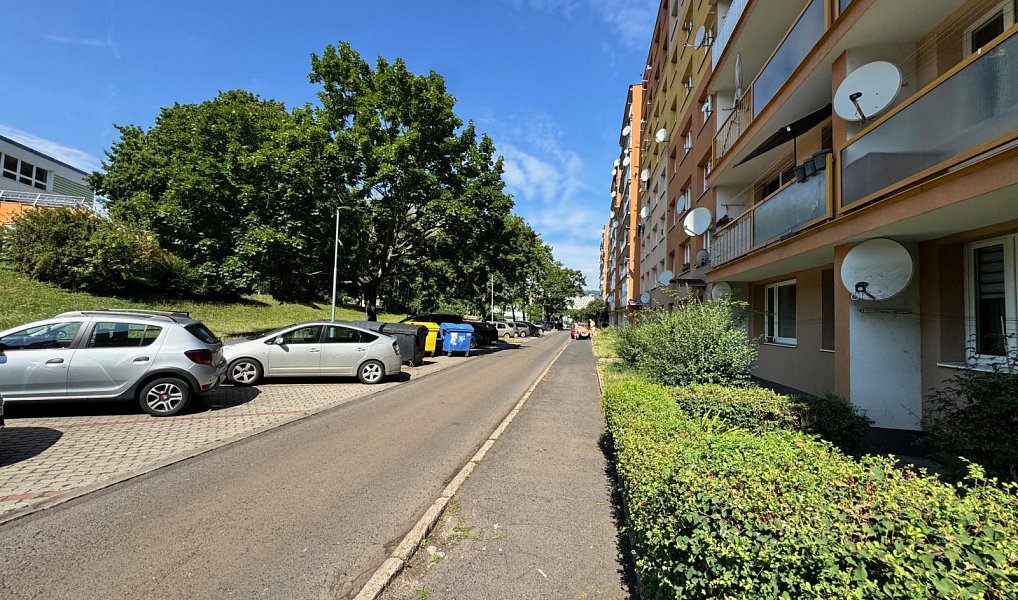 Pronájem obchodních prostor 17 m², Most – náhled fotky 9
