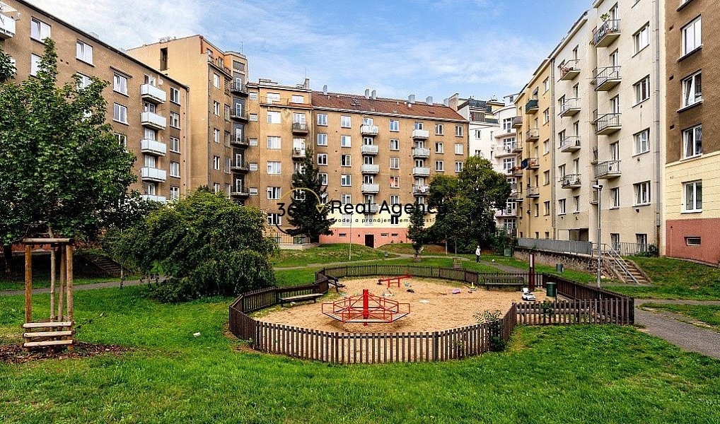 Prodej bytu 2+1 62 m², Praha – náhled fotky 18