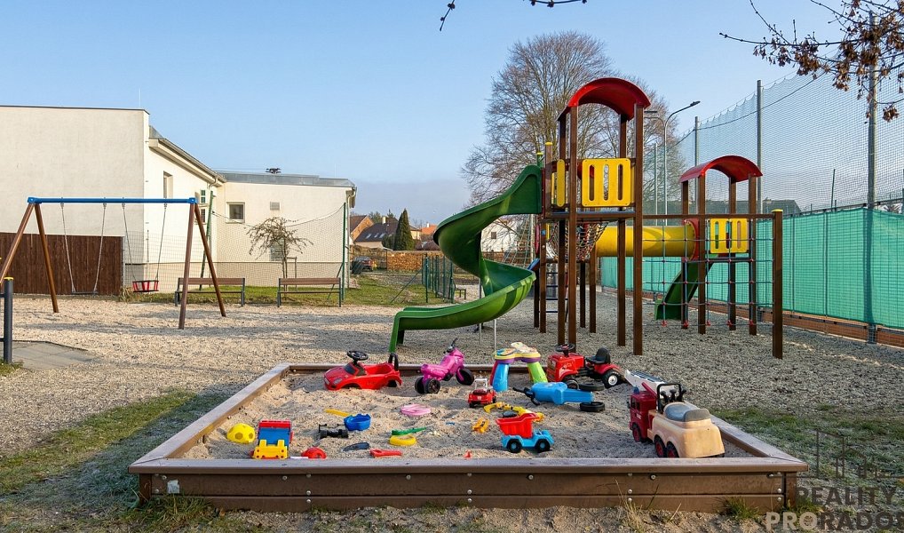 Prodej domu 200 m² s pozemkem 1 688 m², Plzeň – náhled fotky 32