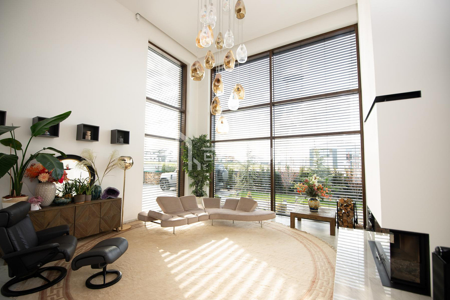 Prodej domu 510 m² s pozemkem 1 135 m² – fotografie 2