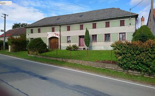 Prodej domu 230 m² s pozemkem 3 370 m², Dzbel, okres Prostějov