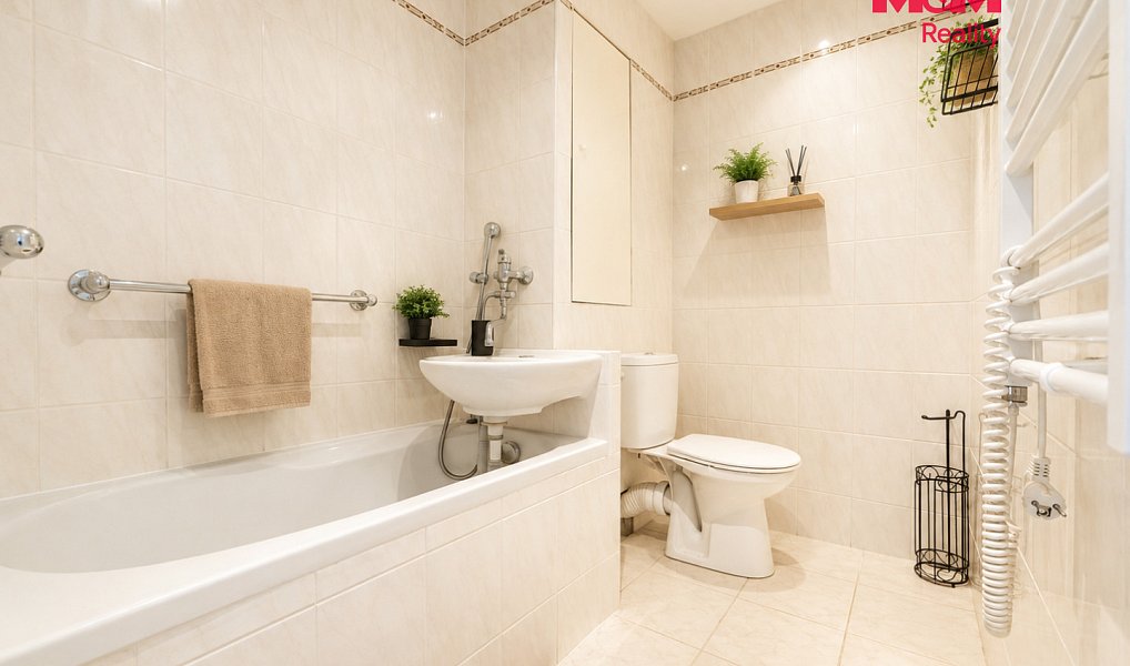 Prodej bytu 1+1 36 m², Karlovy Vary – náhled fotky 3