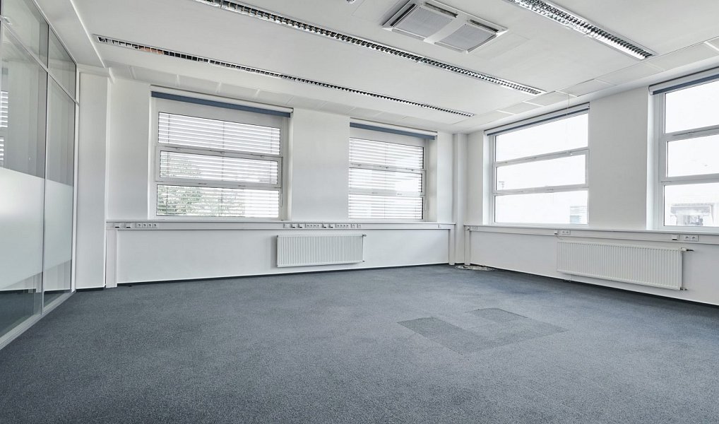Pronájem kanceláře 400 m², Praha – náhled fotky 3