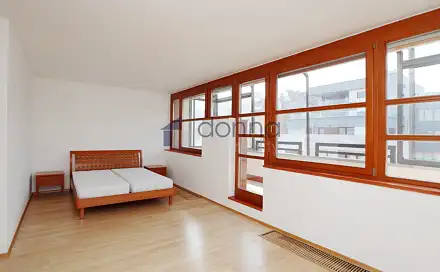 Pronájem bytu 2+kk 82 m², U Nikolajky, Praha 5 - Smíchov