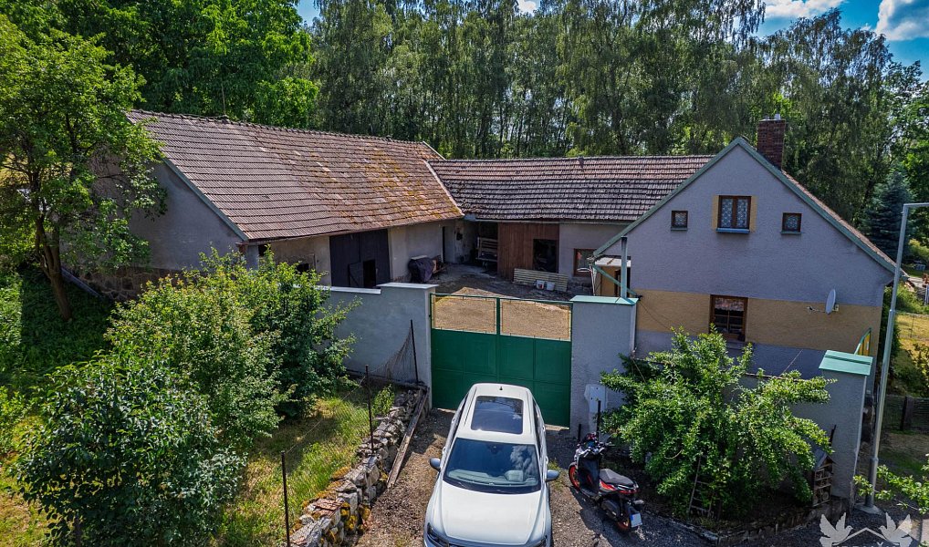 Prodej domu 95 m² s pozemkem 1 544 m², Čestice – náhled fotky 2