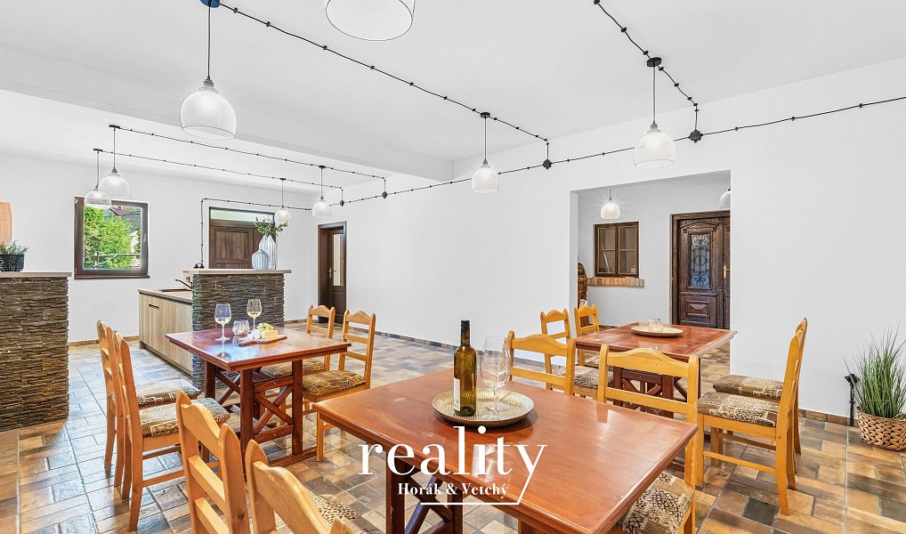 Prodej domu 205 m² s pozemkem 370 m², Perná – náhled fotky 26