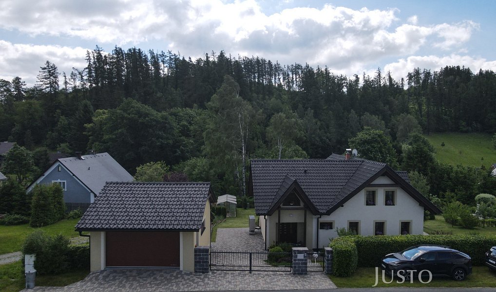 Prodej domu 256 m² s pozemkem 1 947 m², Dlouhá Stráň – náhled fotky 12