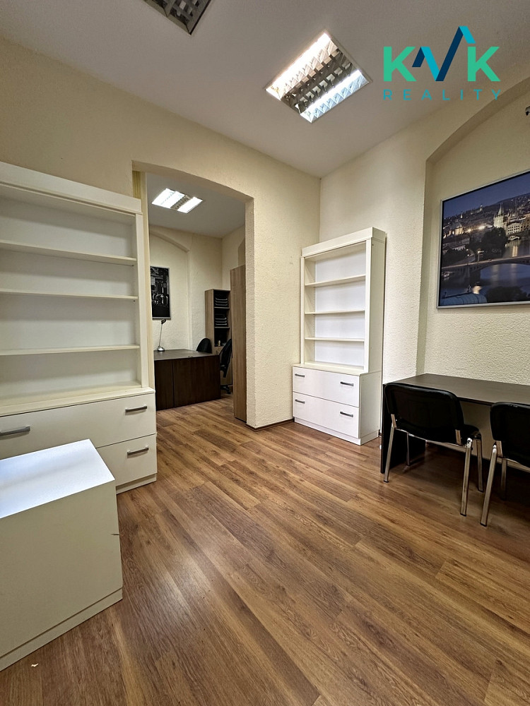 Prodej kanceláře 47 m² — photo 4