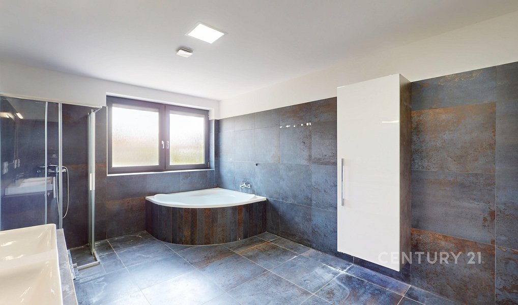 Prodej domu 319 m² s pozemkem 1 499 m², Ivaň – náhled fotky 28