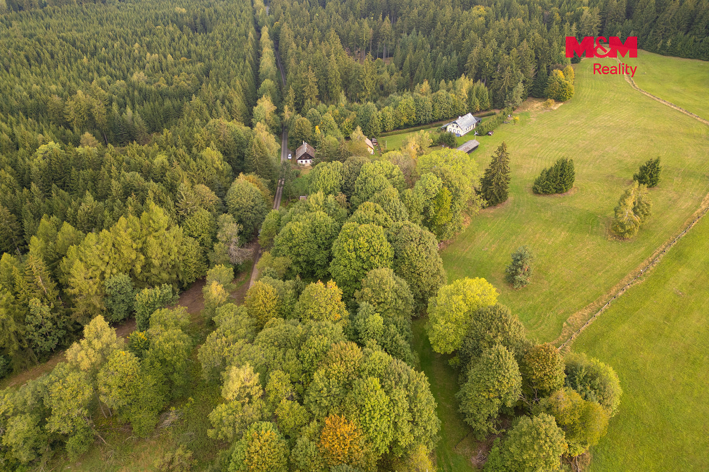 Prodej stavebního pozemku 739 m² – fotografie 2