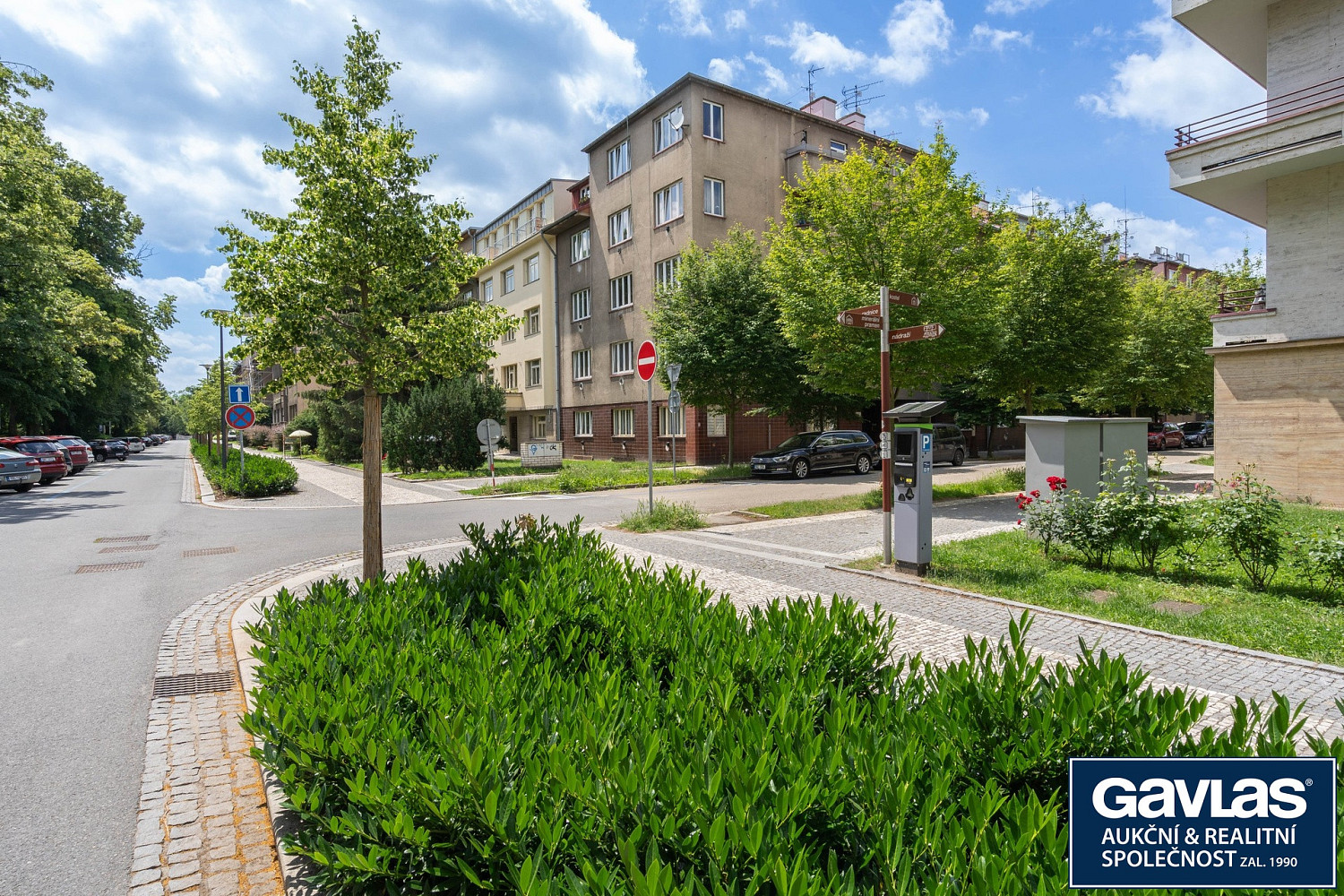Prodej nájemního domu, činžáku 1 301 m² – fotografie 2