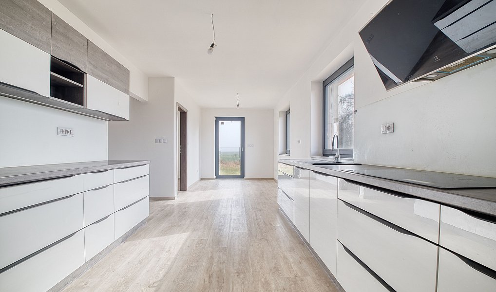 Prodej domu 173 m² s pozemkem 1 141 m², Krchleby – náhled fotky 5