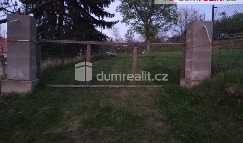 Pronájem pozemku 1 168 m², Modlany – náhled fotky 2