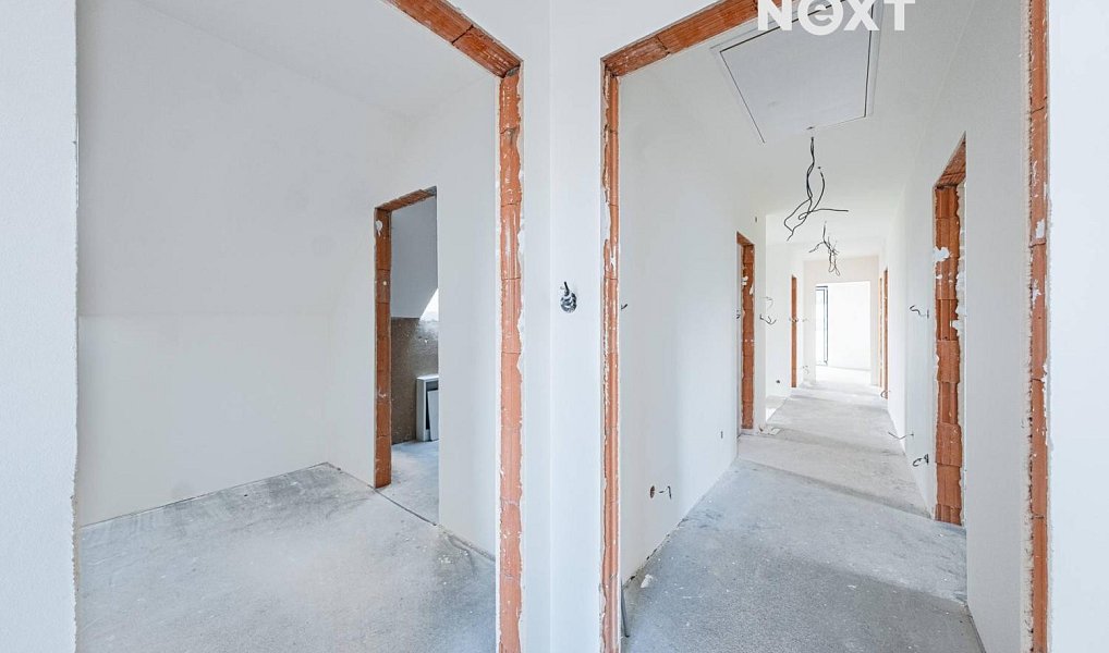 Prodej domu 260 m² s pozemkem 1 037 m², Hradec Králové – náhled fotky 23