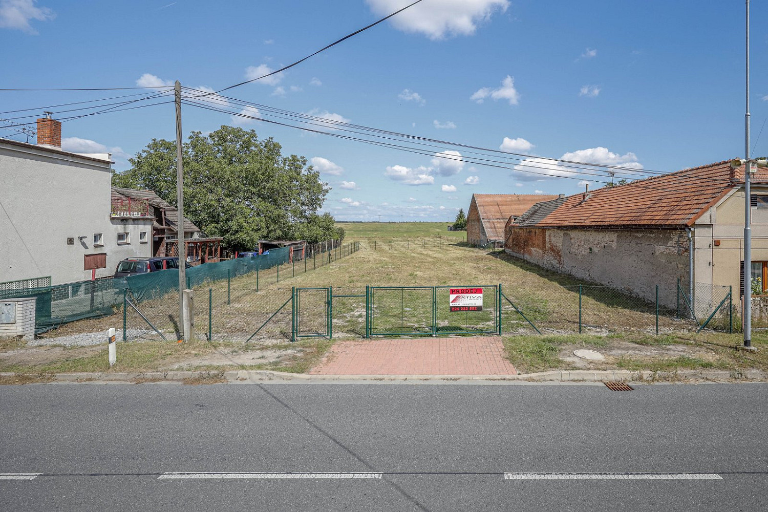 Prodej stavebního pozemku 927 m² – fotografie 4