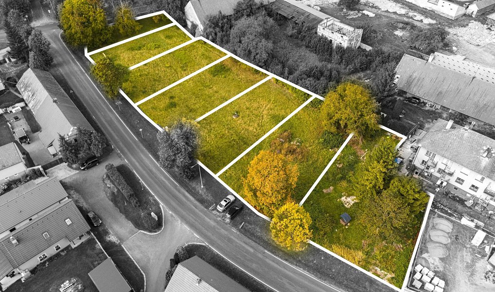 Prodej stavebního pozemku 647 m², Bobnice – náhled fotky 2