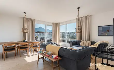 Prodej bytu 4+kk 112 m², Nueva Andalucía, Španělsko