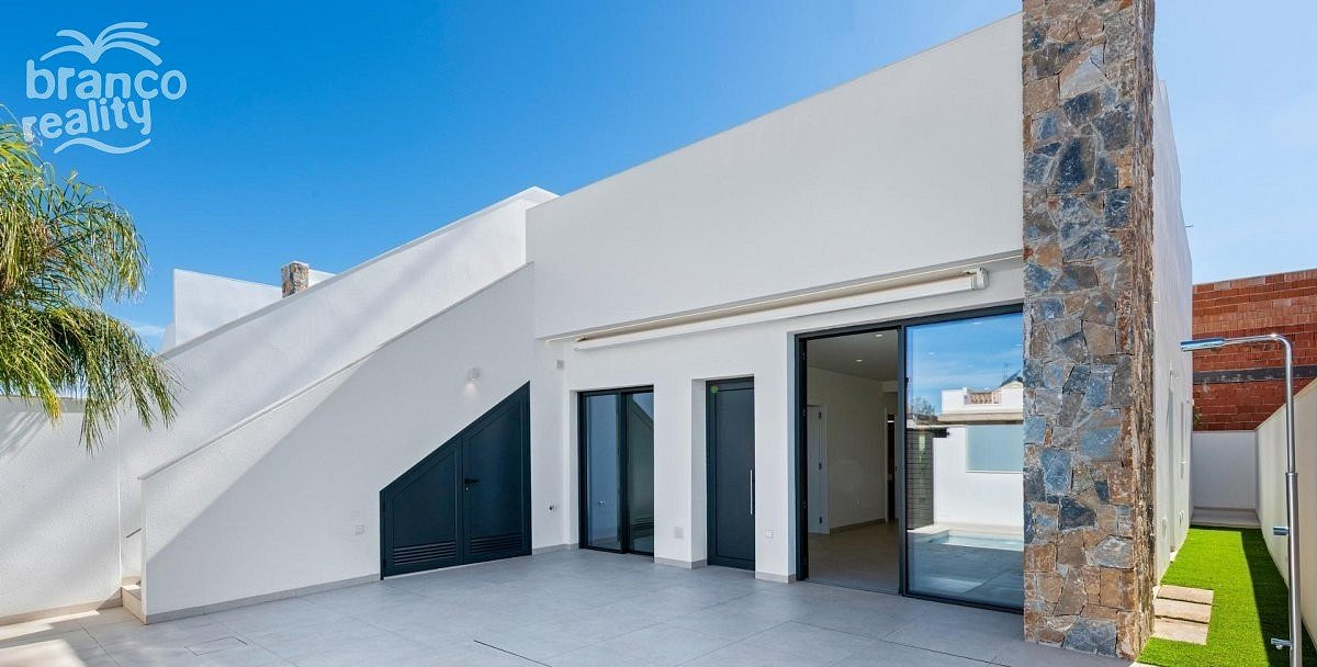 Prodej domu 90 m² s pozemkem 21 m² - Vista 4
