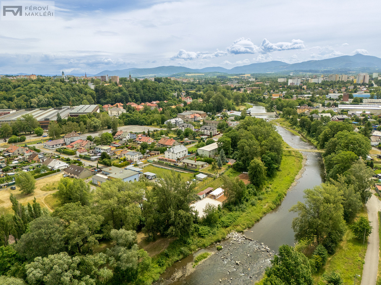 Prodej nájemního domu, činžáku 304 m² — photo 3