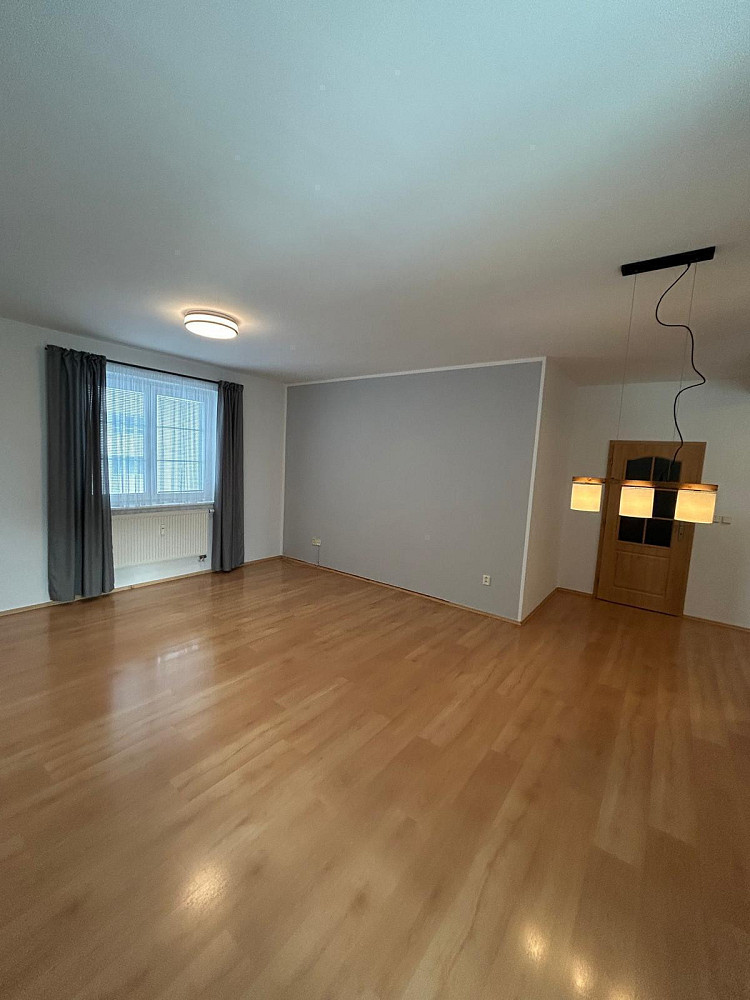 Pronájem bytu 2+1 86 m² – fotografie 5