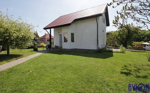 Prodej domu 68 m² s pozemkem 905 m², Měník, okres Hradec Králové