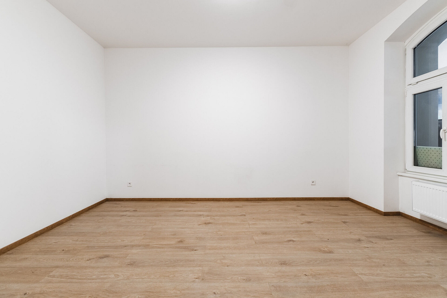 Pronájem obchodních prostor 20 m² – fotografie 3