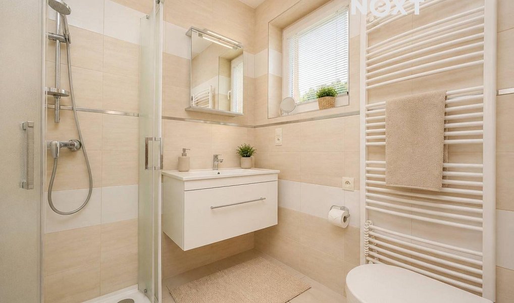 Prodej domu 143 m² s pozemkem 256 m², Zruč-Senec – náhled fotky 5