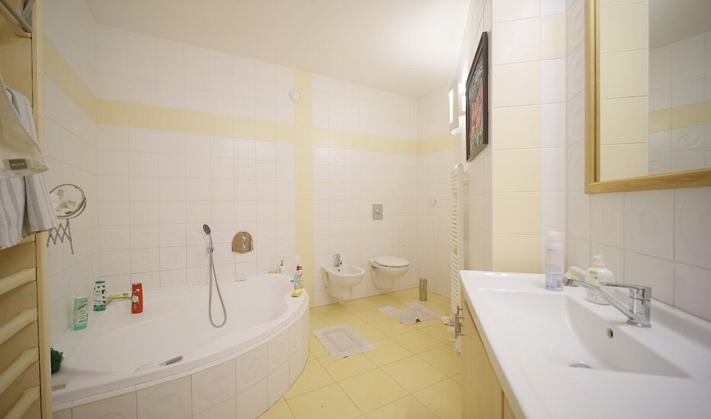 Prodej domu 238 m² s pozemkem 180 m², Jičín – náhled fotky 17