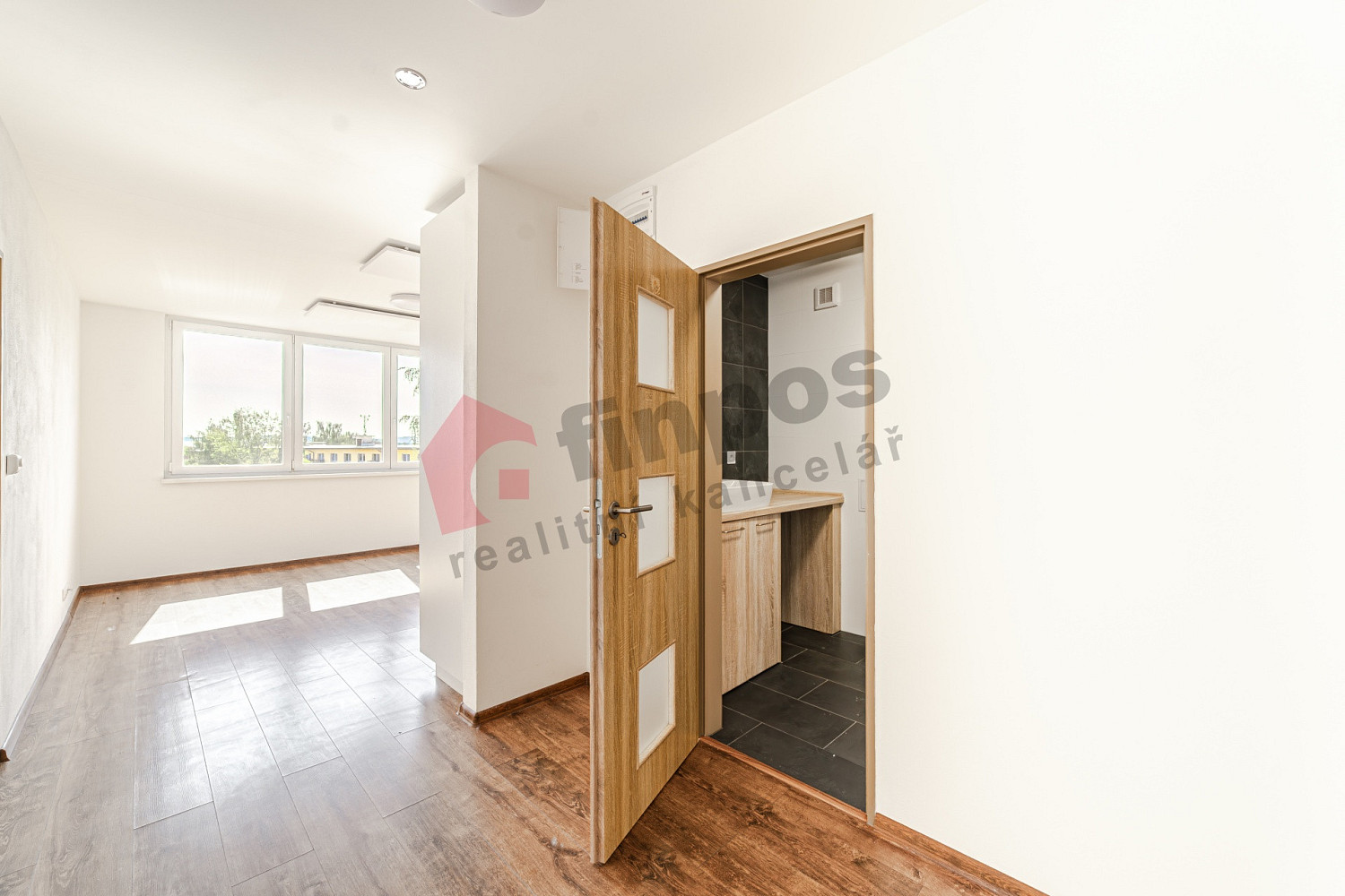 Pronájem bytu 2+kk 61 m² – fotografie 5