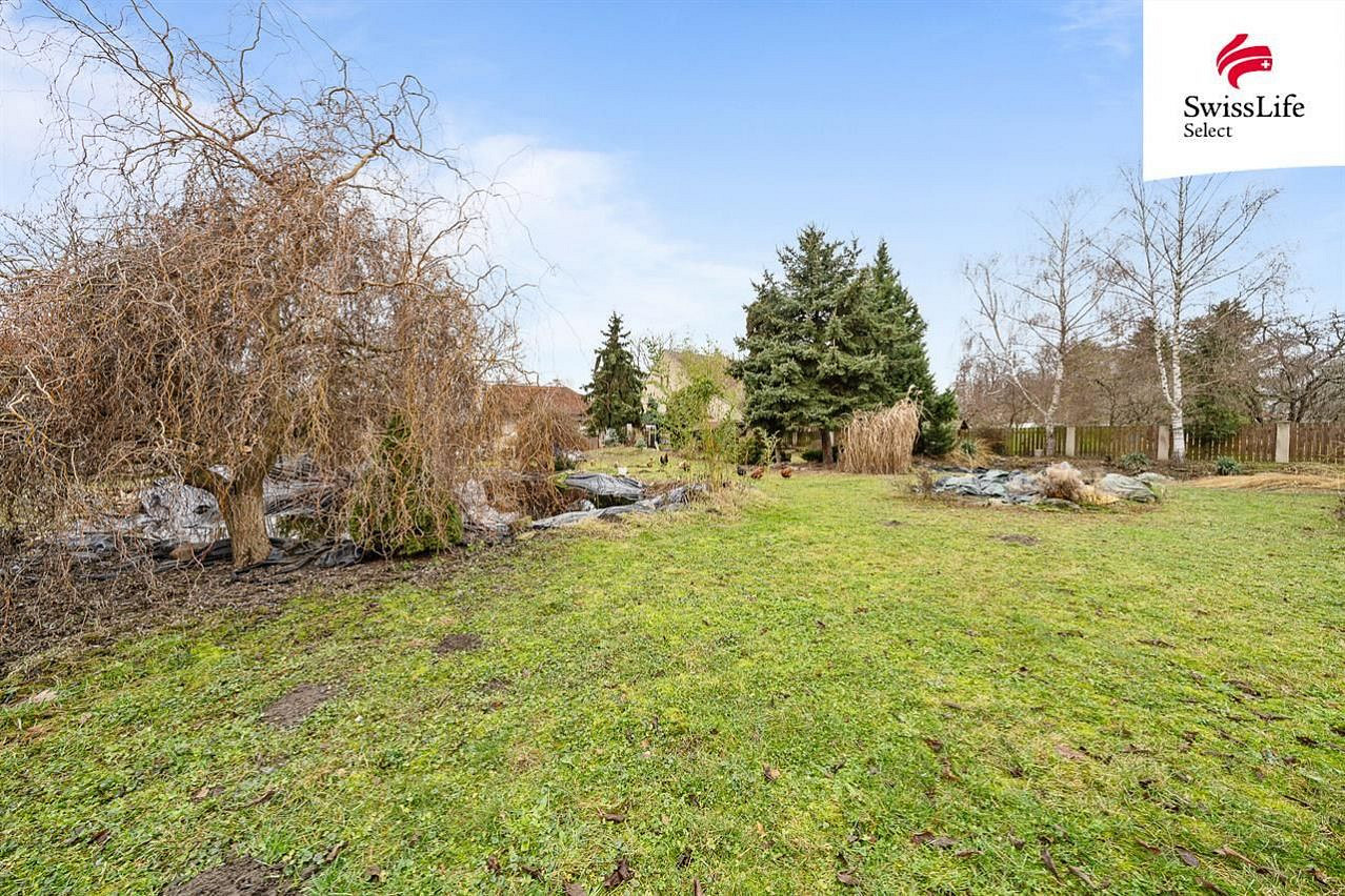 Prodej komerčního pozemku 946 m² – fotografie 3