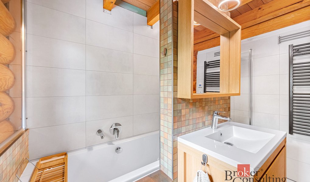 Prodej domu 154 m² s pozemkem 1 388 m², Kamenice – náhled fotky 10