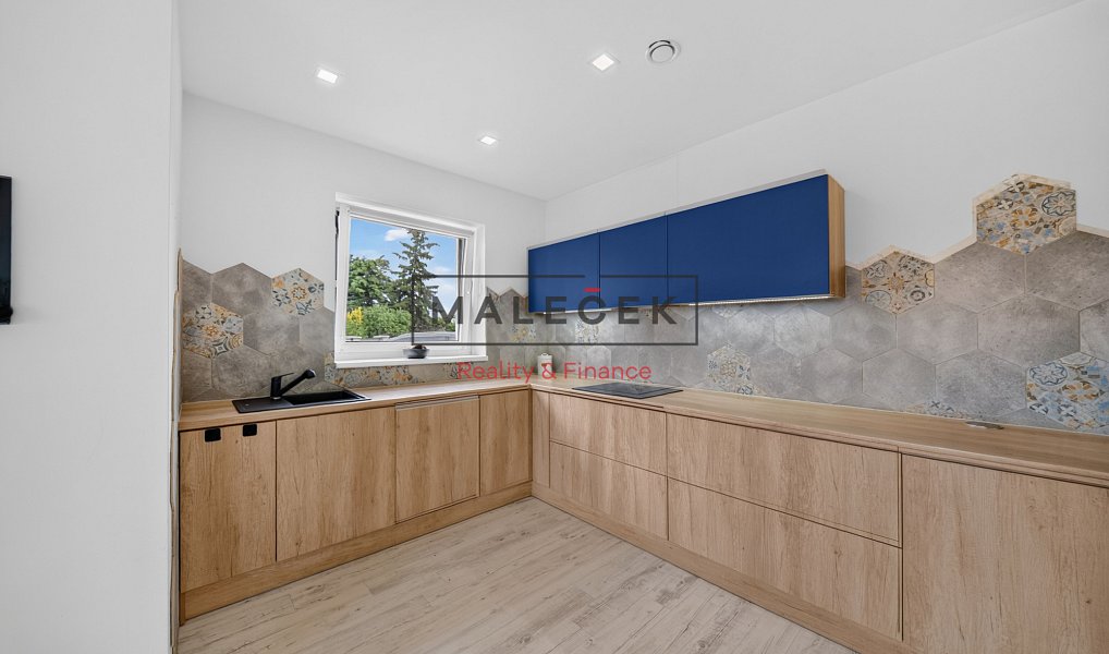 Prodej domu 154 m² s pozemkem 1 277 m², Hostouň – náhled fotky 24