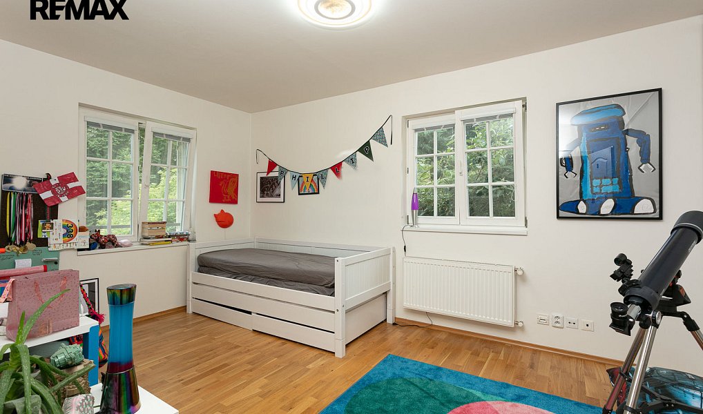 Pronájem domu 302 m² s pozemkem 737 m², Praha – náhled fotky 17