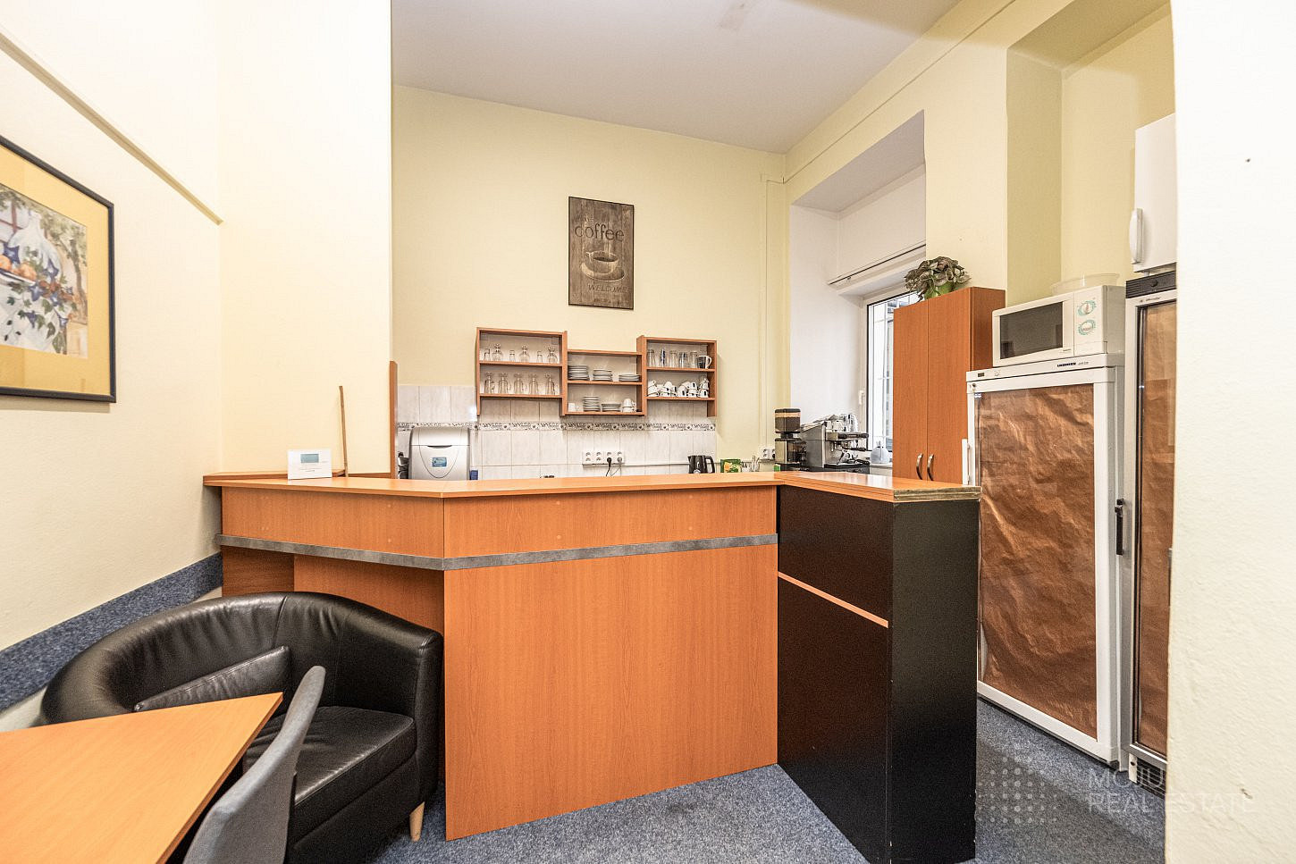 Pronájem kanceláře 212 m² – fotografie 4