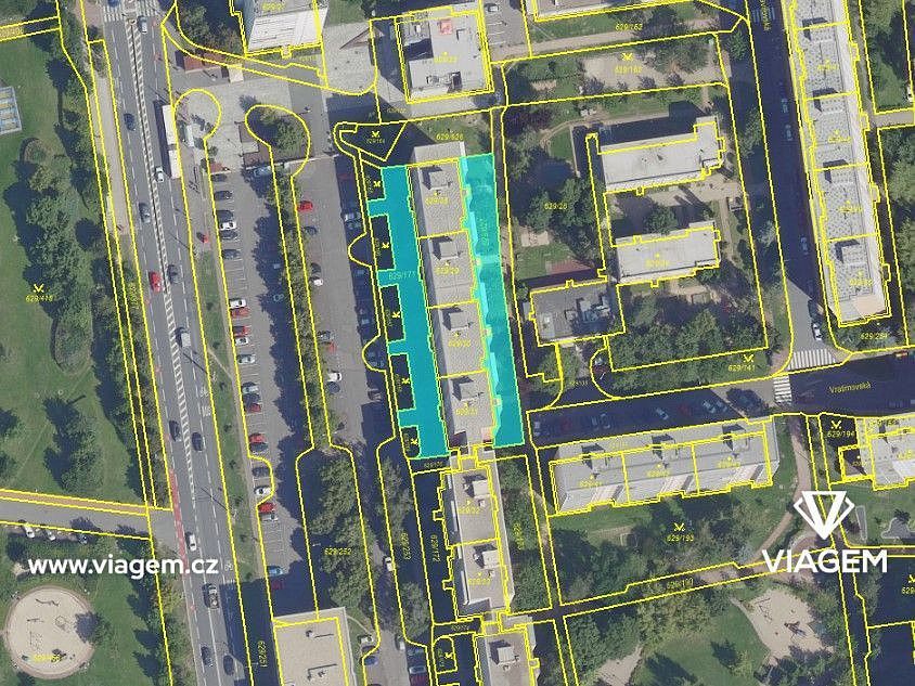 Prodej komerčního pozemku 1 067 m² – pohled 4
