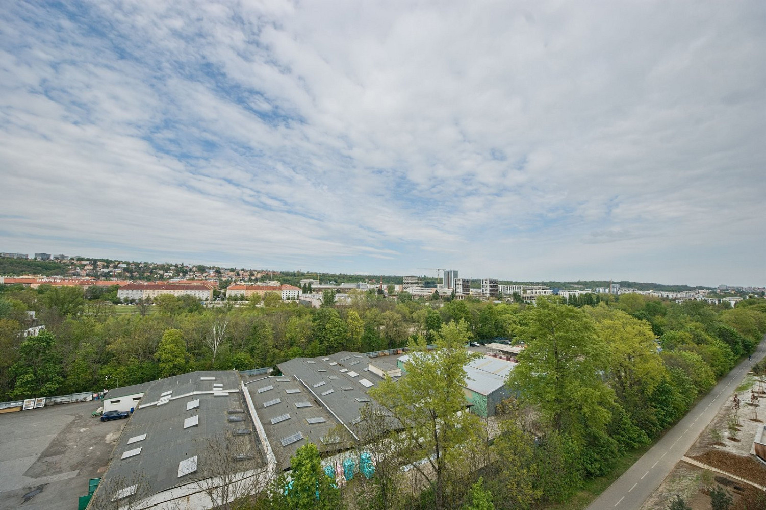 Prodej bytu 2+kk 58 m² – pohled 3