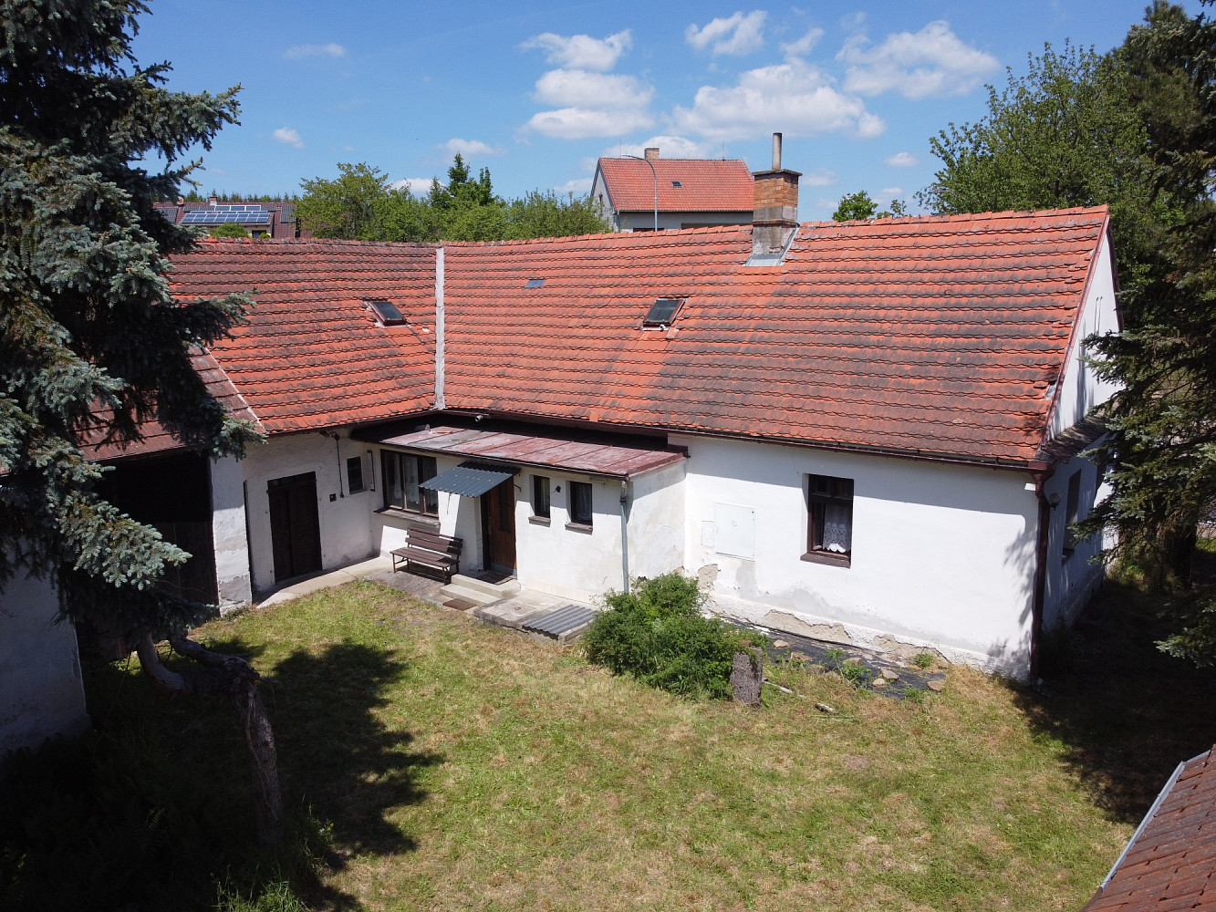 Prodej chalupy 144 m² s pozemkem 1 053 m² – fotografie 2