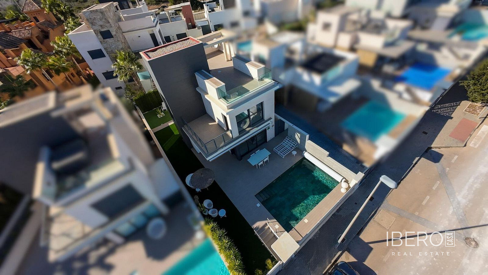 Prodej domu 165 m² s pozemkem 200 m² – pohled 2