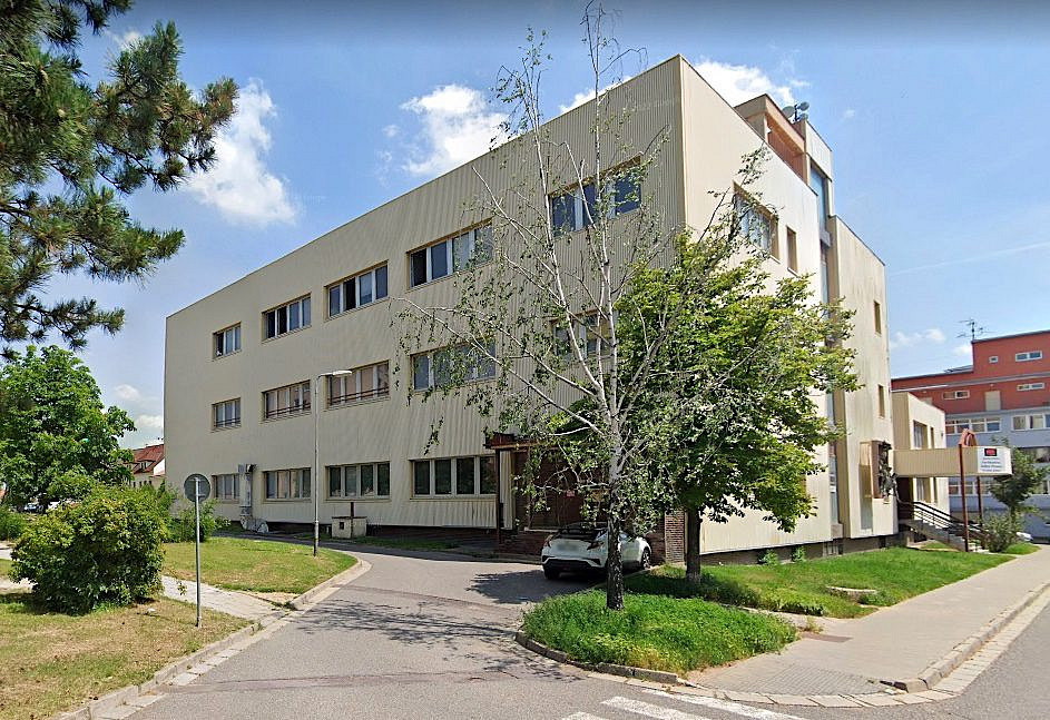 Pronájem kanceláře 98 m²