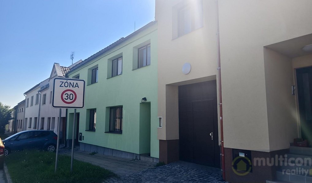Prodej domu 285 m² s pozemkem 361 m², Vyškov – náhled fotky 3