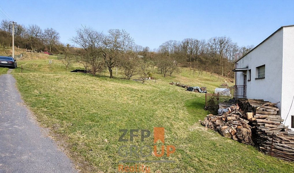 Prodej stavebního pozemku 730 m², Košíky – náhled fotky 2