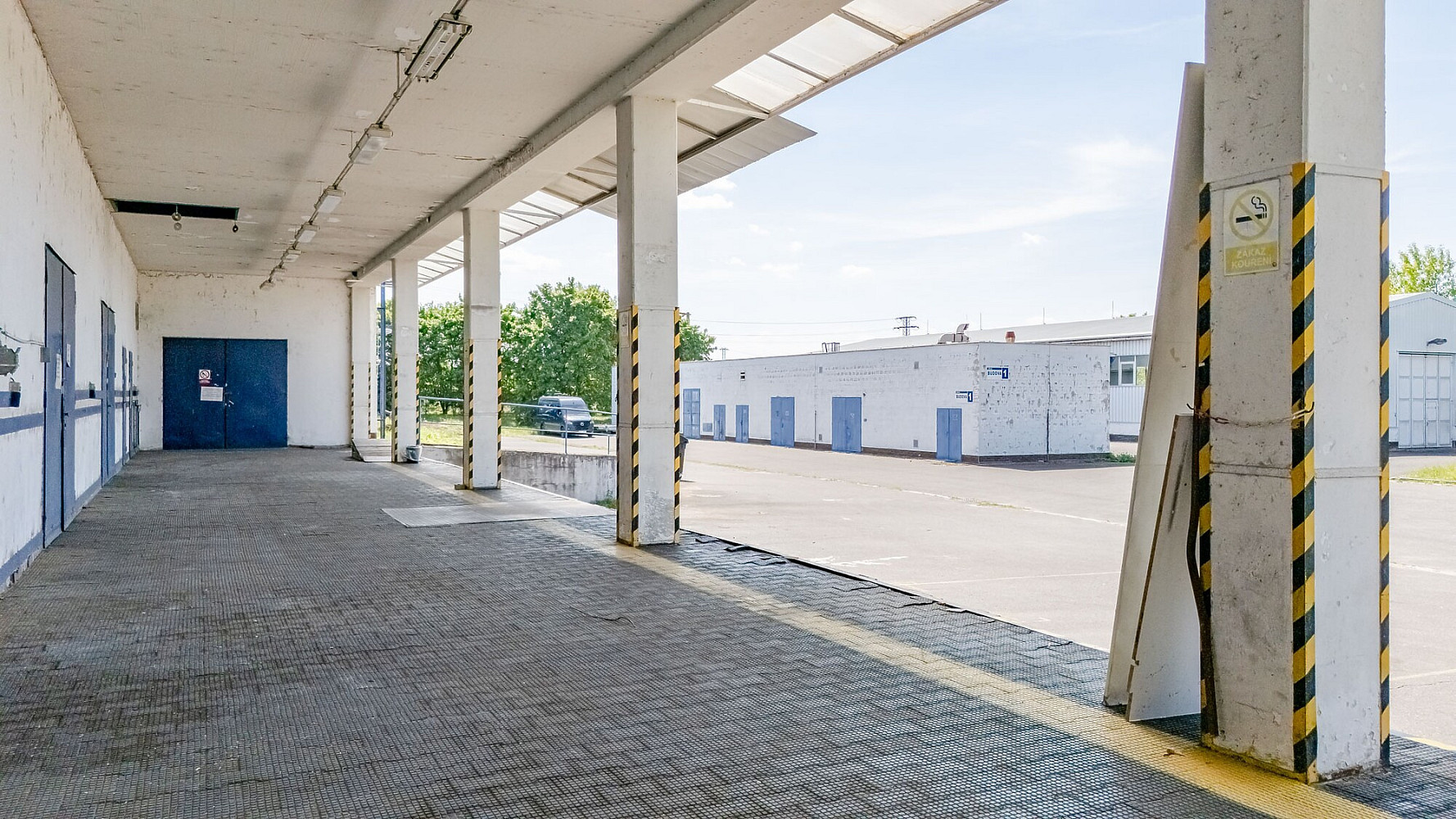 Pronájem skladovacích prostor 8 000 m² – fotografie 3