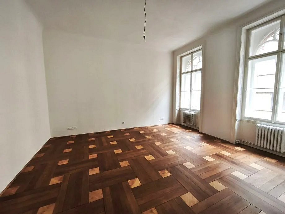 Pronájem kanceláře 105 m² – fotografie 2