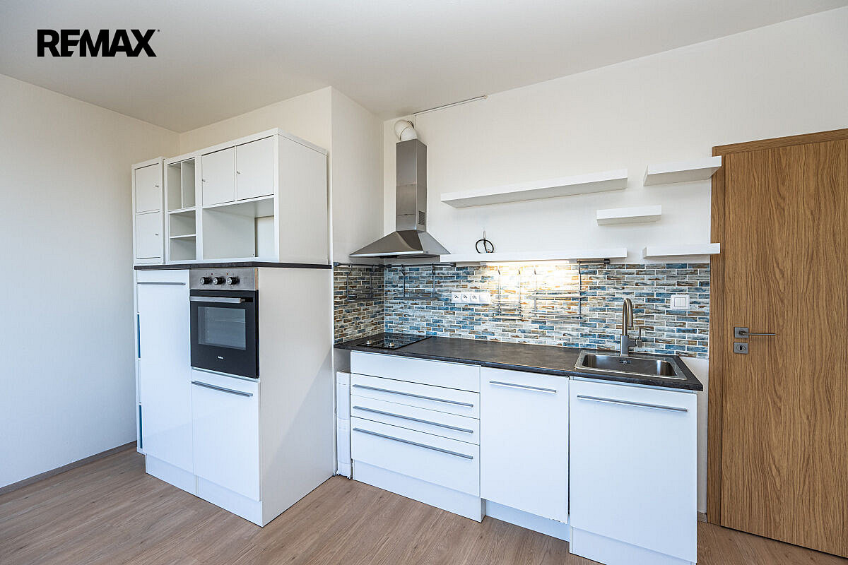 Pronájem bytu 1+kk 32 m² – fotografie 5