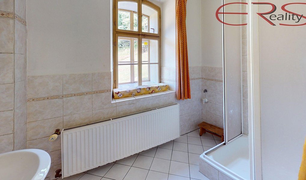 Prodej ubytovacího objektu 187 m², Desná – náhled fotky 12