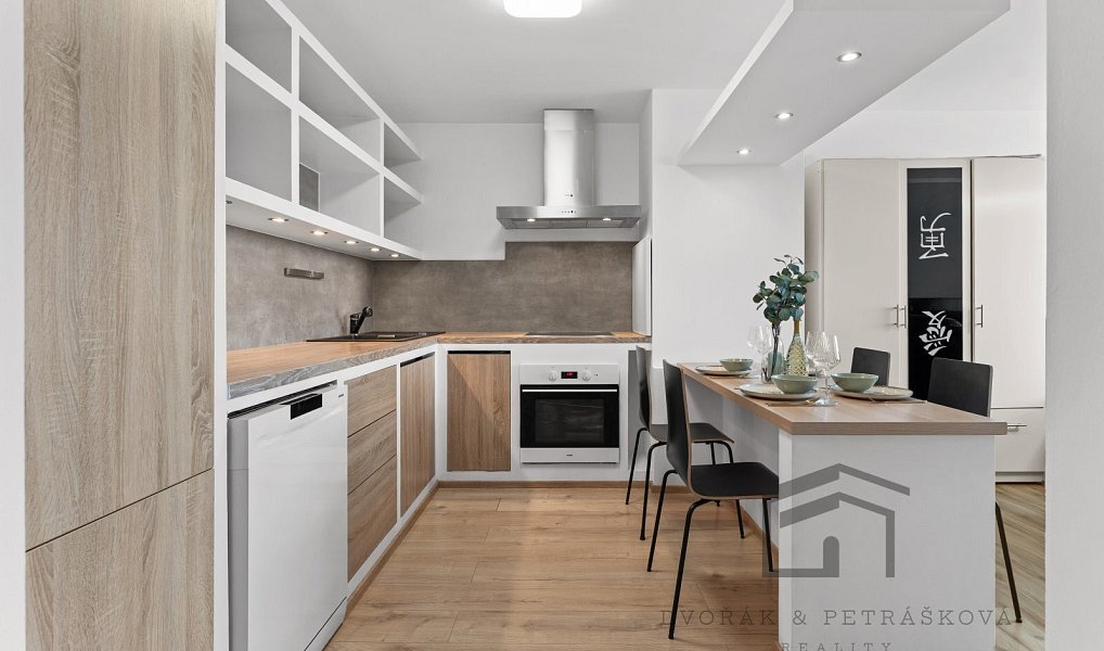 Prodej bytu 2+kk 52 m², Praha – náhled fotky 2