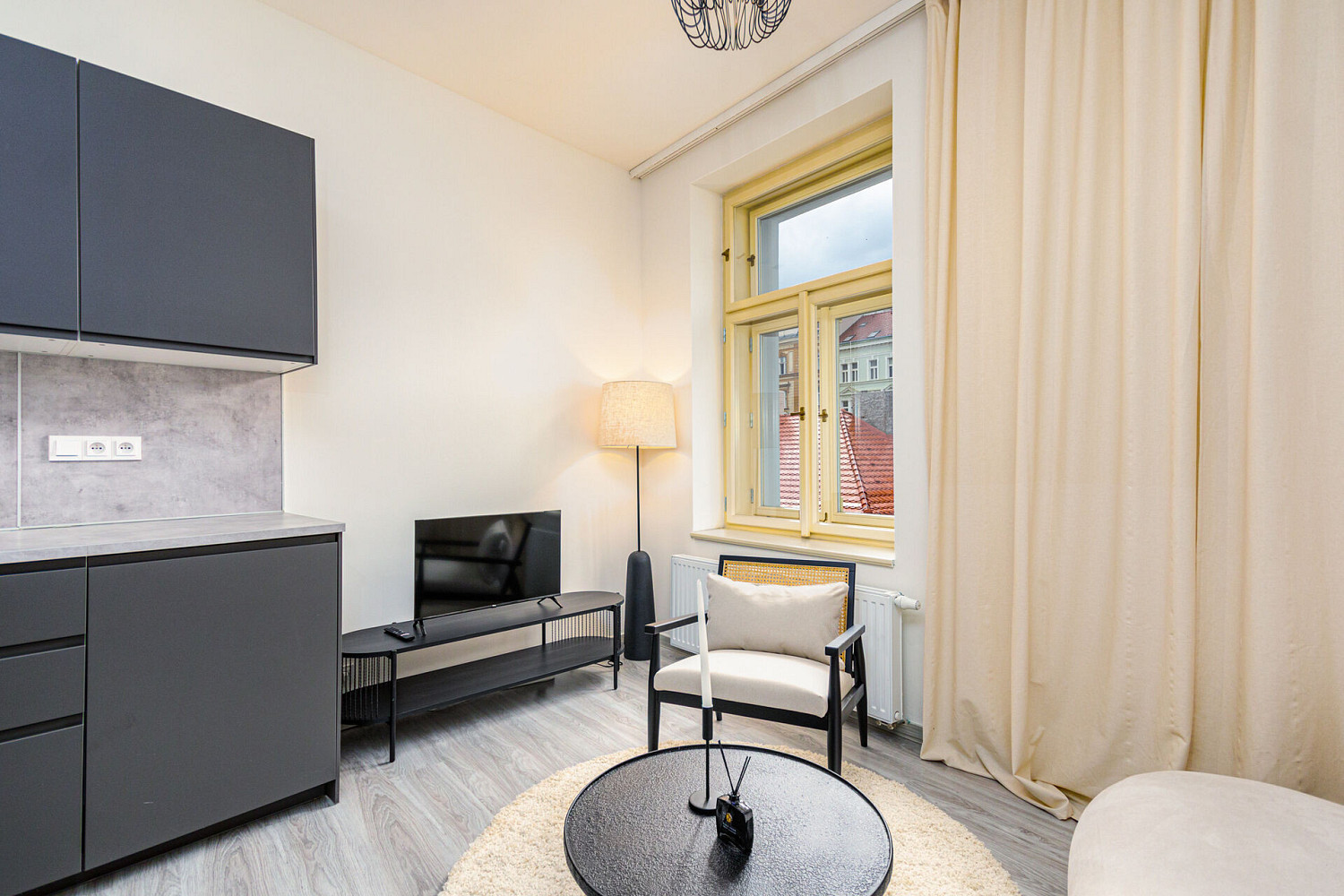 Pronájem bytu 2+kk 36 m² – fotografie 2