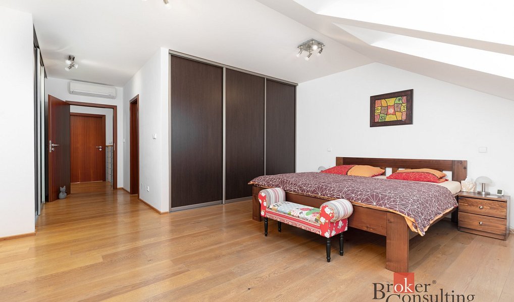 Prodej domu 177 m² s pozemkem 1 425 m², Opava – náhled fotky 19