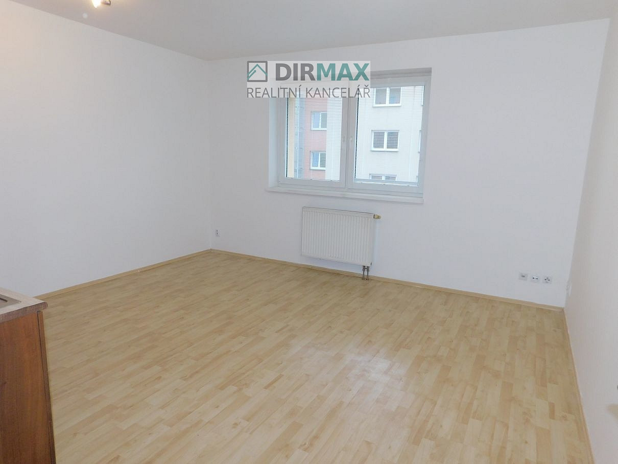 Pronájem bytu 1+1 43 m² – fotografie 2